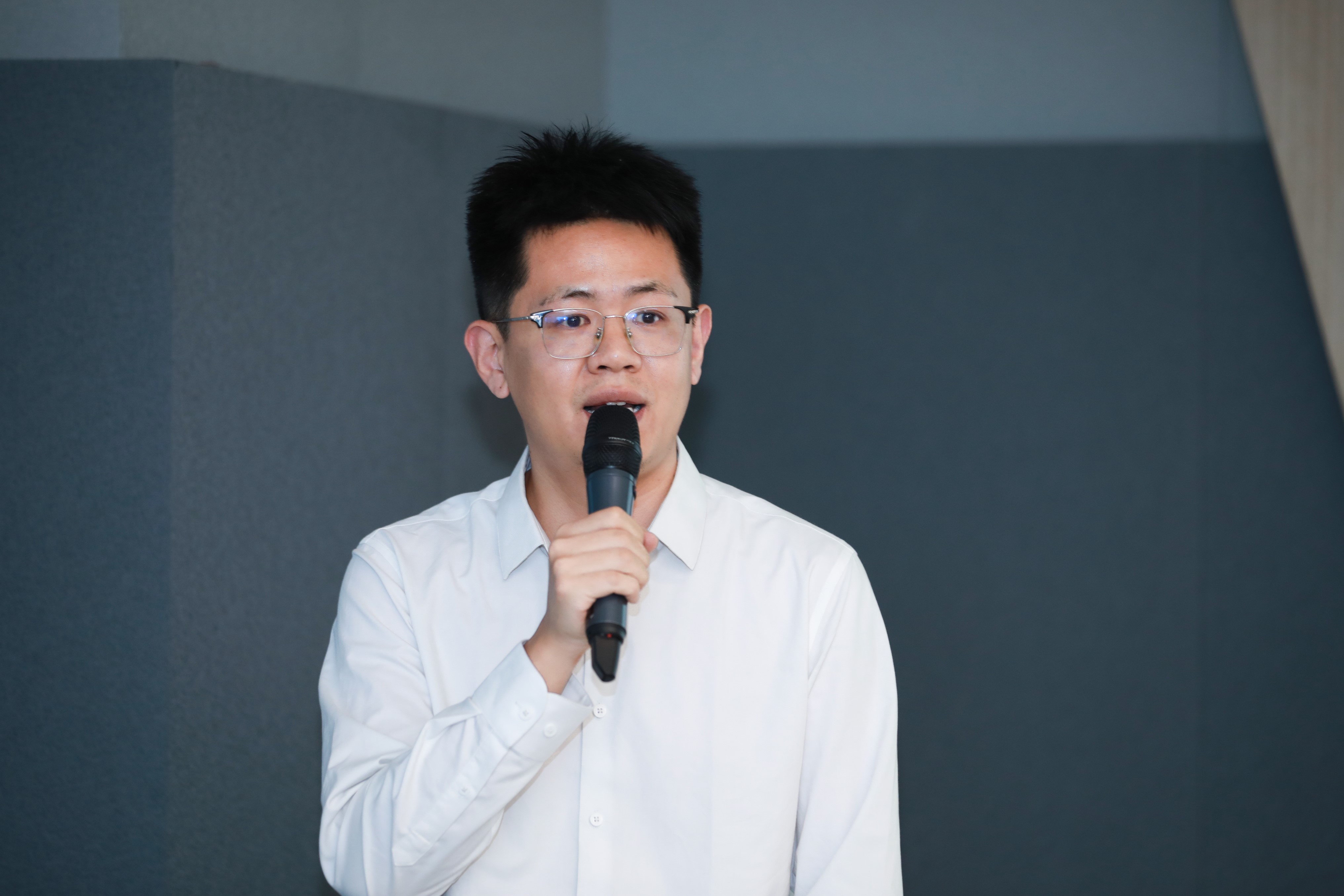 1715409020232019453.jpg 1715409020232019453.jpg