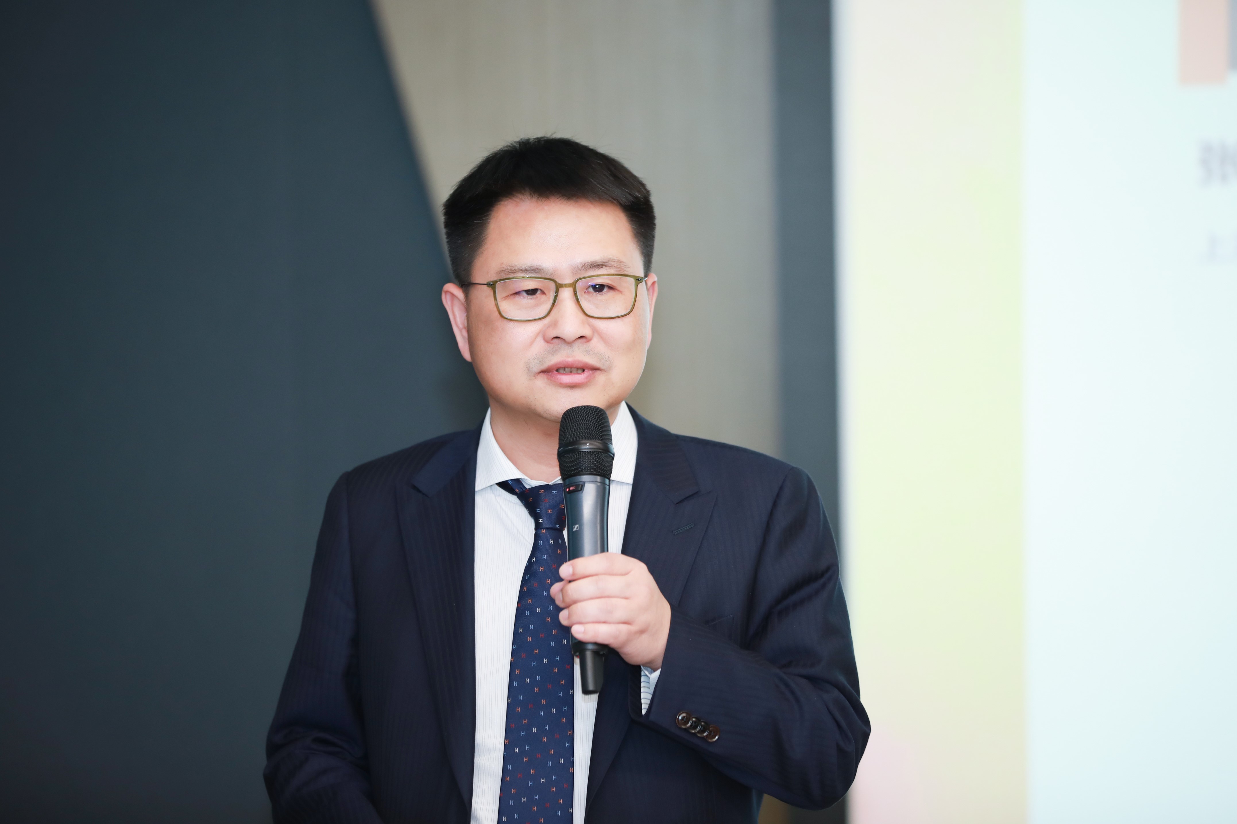 1715409123322091229.jpg 1715409123322091229.jpg